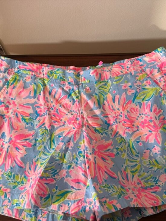 Lilly Pulitzer Pants - NWT Lilly Pulitzer Ocean View Shorts Blue Peri Sunrise Bay Floral Sz M $58